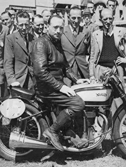 Images Dated 23rd October 2021: Harold Daniell (Norton) 1938 Senior TT