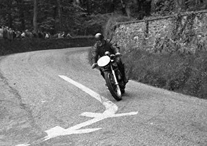 Images Dated 9th March 2020: Harold Daniell (Norton) 1947 Junior TT