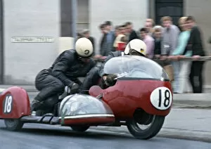 Images Dated 13th December 2021: Harold Wohlfahrt & R Schwips (BMW) 1966 Sidecar TT