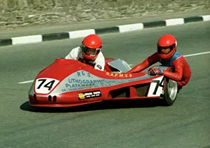 Images Dated 10th March 2018: Harry Keetley & Martin Harris (Yamaha) 1984 Sidecar TT