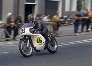 Matchless Gallery: Harry Reynolds (Matchless) on Bray Hill 1970 Senior TT