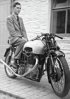 Images Dated 26th April 2020: Hedley Cox (Covel) 1951 Manx Grand Prix