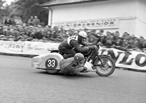 Images Dated 23rd September 2013: Heinz Luthringhauser / Heinrich Vester (BMW) 1961 Sidecar TT
