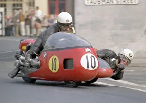Heinz Luthringhauser & Jurgen Cusnik (BMW) 1970 750 Sidecar TT
