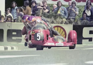 Images Dated 18th October 2019: Heinz Luthringhauser & Lorenzo Puzo (BMW) 1976 500 Sidecar TT
