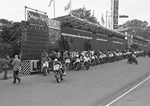 Images Dated 23rd October 2021: Helmut Dahne (BMW) 1973 Production TT