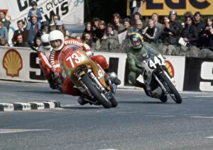 Images Dated 21st August 2022: Helmut Dahne (BMW) and Chris McGahan (Benelli) 1975 Production TT