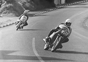 Images Dated 23rd October 2021: Helmut Dahne (BMW) and Martyn Ashwod (Norton) 1972 Production TT