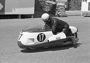 Images Dated 27th July 2016: Herman Binding & Helmet Fleck (BMW) 1972 500 Sidecar TT