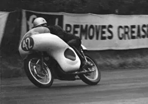 Images Dated 28th May 2018: Hideo Oishi (Yamaha) 1961 Ultra Lightweight TT