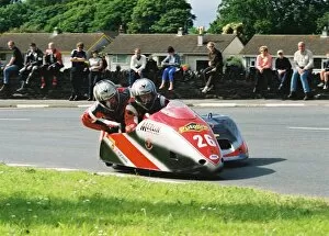 Howard Baker & Nigel Barlow (Shelbourne Yamaha) 2004 Sidecar TT