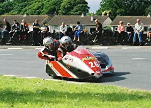 Howard Baker & Nigel Barlow (Shelbourne Yamaha) 2004 Sidecar TT