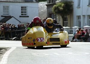 Images Dated 2nd February 2017: Howard Langham & Norman Elcock (Langyam) 1998 Sidecar TT