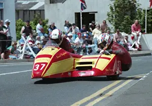 Howard Langham & Steve Langham (Jacobs Yamaha) 1993 Sidecar TT