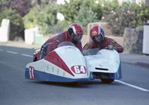 Images Dated 20th October 2021: Howard Langham & Steve Langham (Yamaha) 1990 Sidecar TT