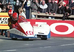 Images Dated 21st October 2021: Howard Langham & Steve Langham (Yamaha) 1990 Sidecar TT