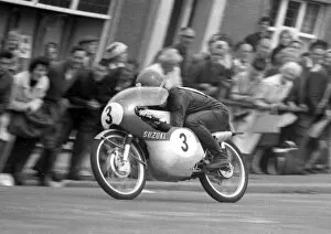 Hugh Anderson Gallery: Hugh Anderson (Suzuki) 1964 50cc TT