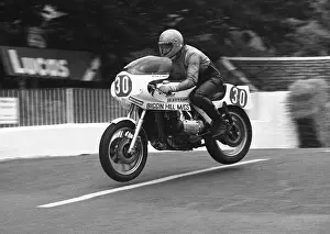 Hugh Evans (Dresda Honda) 1977 Formula One TT practice