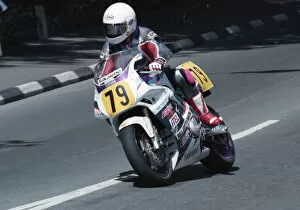 Images Dated 9th April 2020: Hugh Reynolds (Yamaha) 1994 Supersport 600 TT