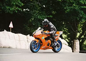 Images Dated 17th August 2018: Ian Armstrong (Yamaha) 2004 Production 600 TT