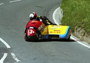 Craig Hallam Gallery: Ian Bell & Craig Hallam (Windle Mitsui Yamaha) 1995 Sidecar TT