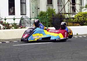 Ian Bell & Neil Carpenter (DMR Yamaha) 2000 Sidecar TT
