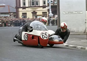 Images Dated 13th December 2021: Ian Fillery &s J Chapman (Triumph) 1966 Sidecar TT