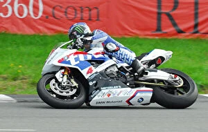 Images Dated 15th April 2021: Ian Hutchinson (BMW) 2017 Superstock TT