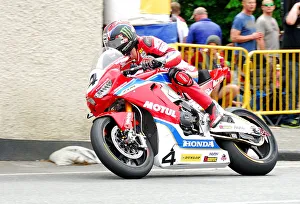 Images Dated 2nd June 2018: Ian Hutchinson (Honda) 2018 SuperbikeTT