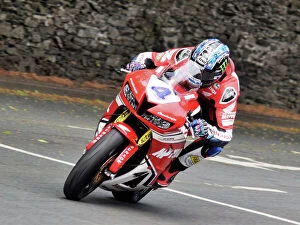 Images Dated 26th May 2019: Ian Hutchinson (Honda) 2019 Supersport TT
