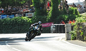 Ian Hutchinson Gallery: Ian Hutchinson (Yamaha) 2016 Supersport 1 TT