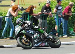 Ian Hutchinson (Yamaha) 2016 Supersport 2 TT