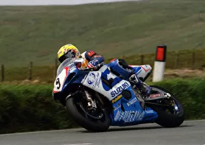 Images Dated 14th March 2019: Ian Lougher (Suzuki) 2002 Formula One TT