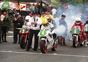 Images Dated 13th August 2016: Ian Lougher (Yamaha) 1995 Lightweight TT