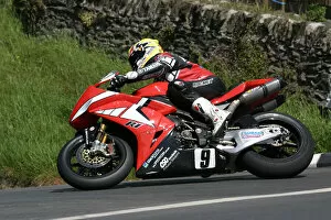 Images Dated 6th May 2022: Ian Lougher (Yamaha) 2009 Superbike TT