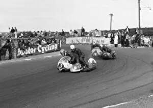 Images Dated 22nd July 2016: Ian MacDonald & A Critchley (GCT) and Stan Nightingale & R C Bean (Vincent) 1963 Southern 100
