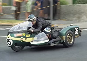 Images Dated 2nd October 2021: Ian McDonald & Andre Witherington (Triumph) 1970 500 Sidecar TT