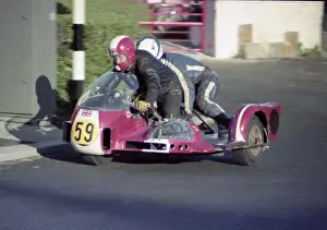 Ian McDonald & Andre Witherington (Weslake) 1976 1000 Sidecar TT