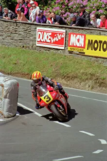 Ian Simpson Gallery: Ian Simpson (Honda) 1998 Senior TT