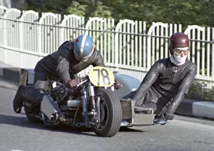 Images Dated 31st December 2020: Idris Evans & Tim Matt (Imp) 1969 750 Sidecar TT