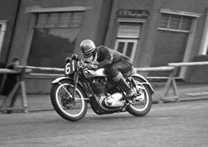 Images Dated 28th September 2020: Indian Jack Wilks (BSA) on Bray Hill, 1956 Senior TT