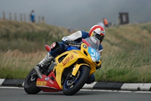 Images Dated 27th August 2008: Ivan Lintin (Suzuki) 2008 Junior Manx Grand Prix