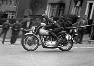 Images Dated 26th June 2019: J E Williams (Triumph) 1952 Senior Clubman TT