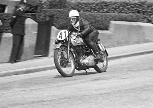 Images Dated 23rd December 2021: J F Hambling (BSA) 1954 Senior Clubman TT