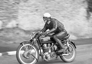 Images Dated 18th August 2022: J R Nairn (Velocette) 1952 Junior Manx Grand Prix