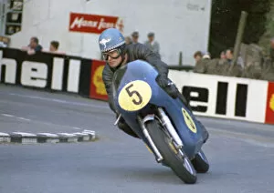 Images Dated 10th January 2021: Jack Findlay (Matchless) 1968 Senior TT