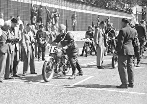 Images Dated 6th October 2021: Jack Fletcher (BSA) 1950 Junior TT