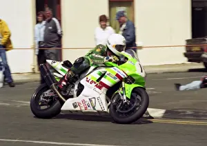 Jason Griffiths (Yamaha) leaving Parliament Square: 1999 Formula One TT