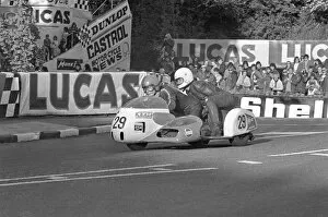 Images Dated 3rd August 2016: Jeff Gawley & Peter Sales (Konig) 1973 750 Sidecar TT