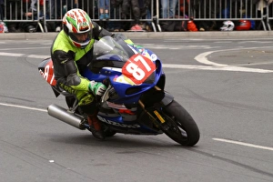 Jeff Jones Gallery: Jeff Jones (Suzuki) 2004 Production 1000 TT